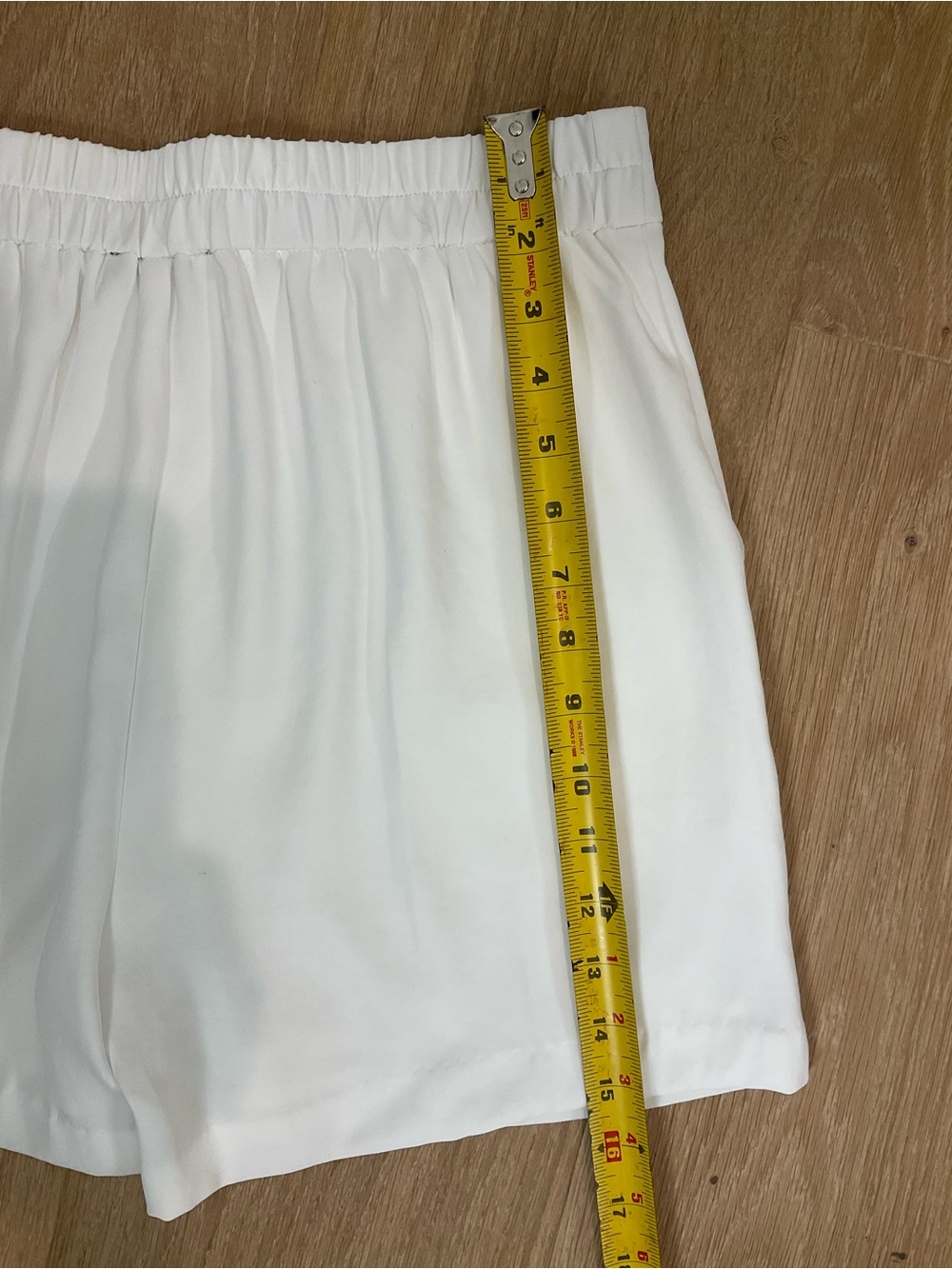 Skies Are Blue White High-Waist Pull-On Shorts – Size Small - Picture 4 of 7